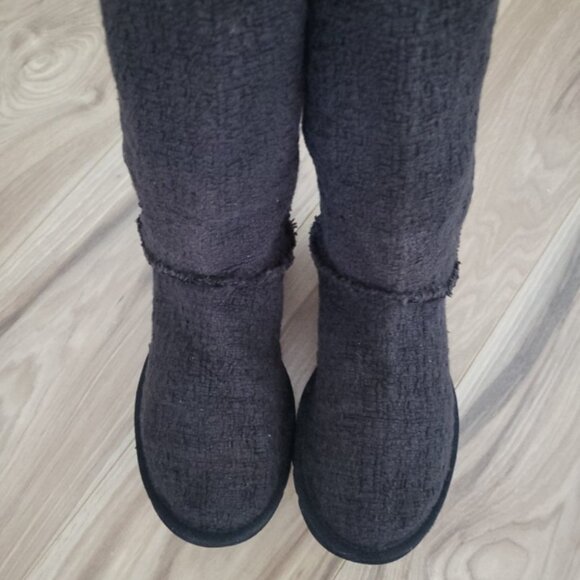 685. Ugg Boots Size 6 Excellent Preowned Condition - Picture 3 of 6